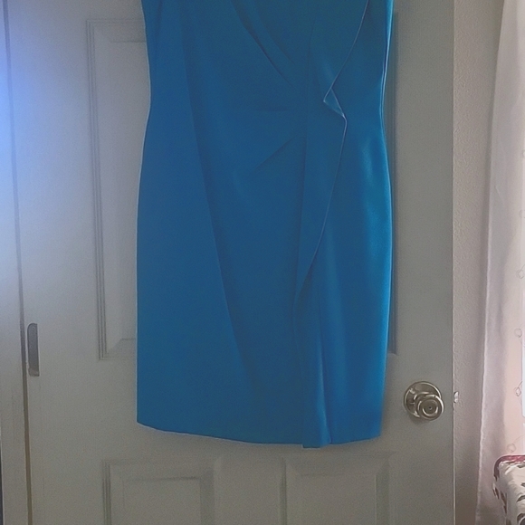 Because I don't want it anymore and I only used it once - Picture 1 of 3